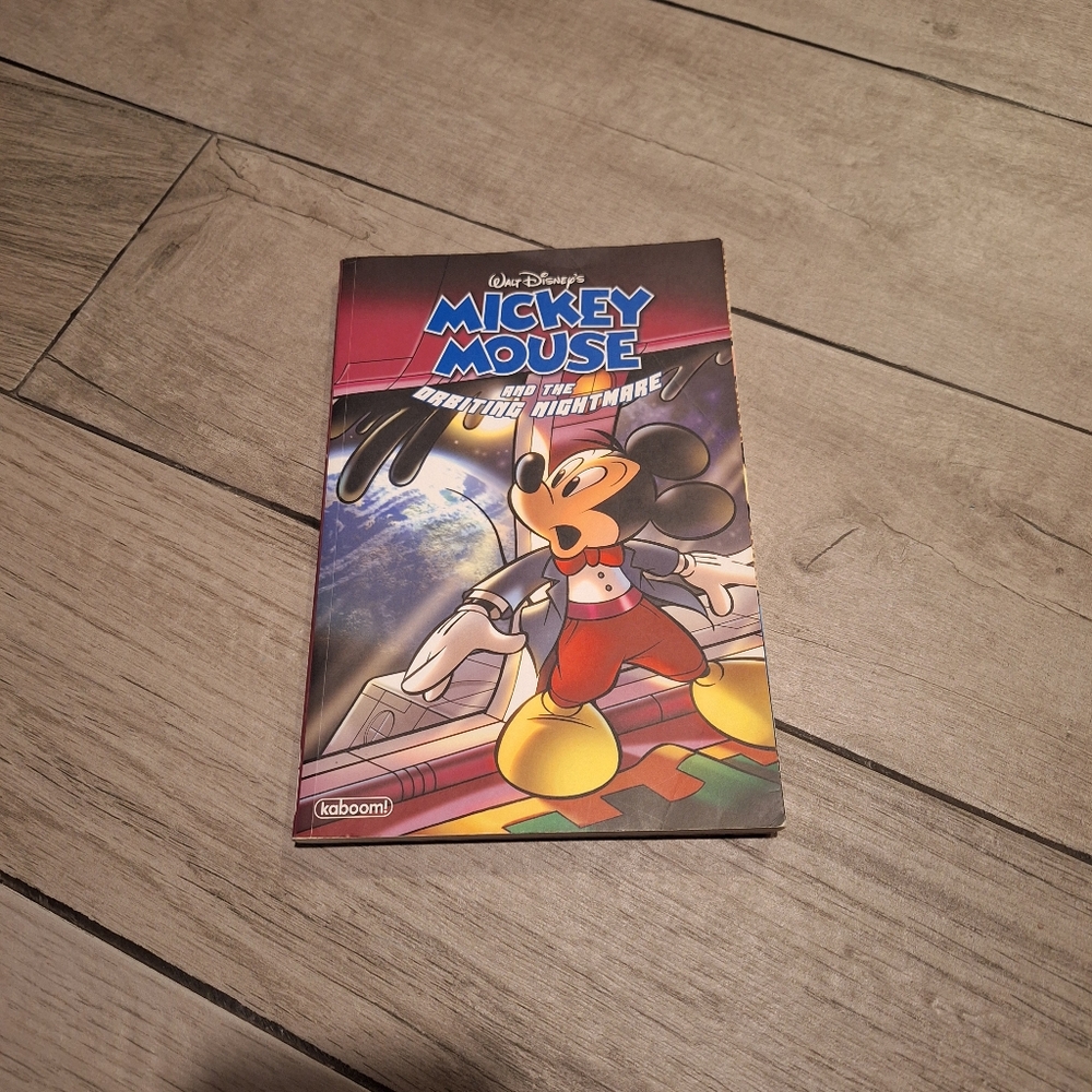 🦔 Disney Mickey Mouse graphic novel🦄